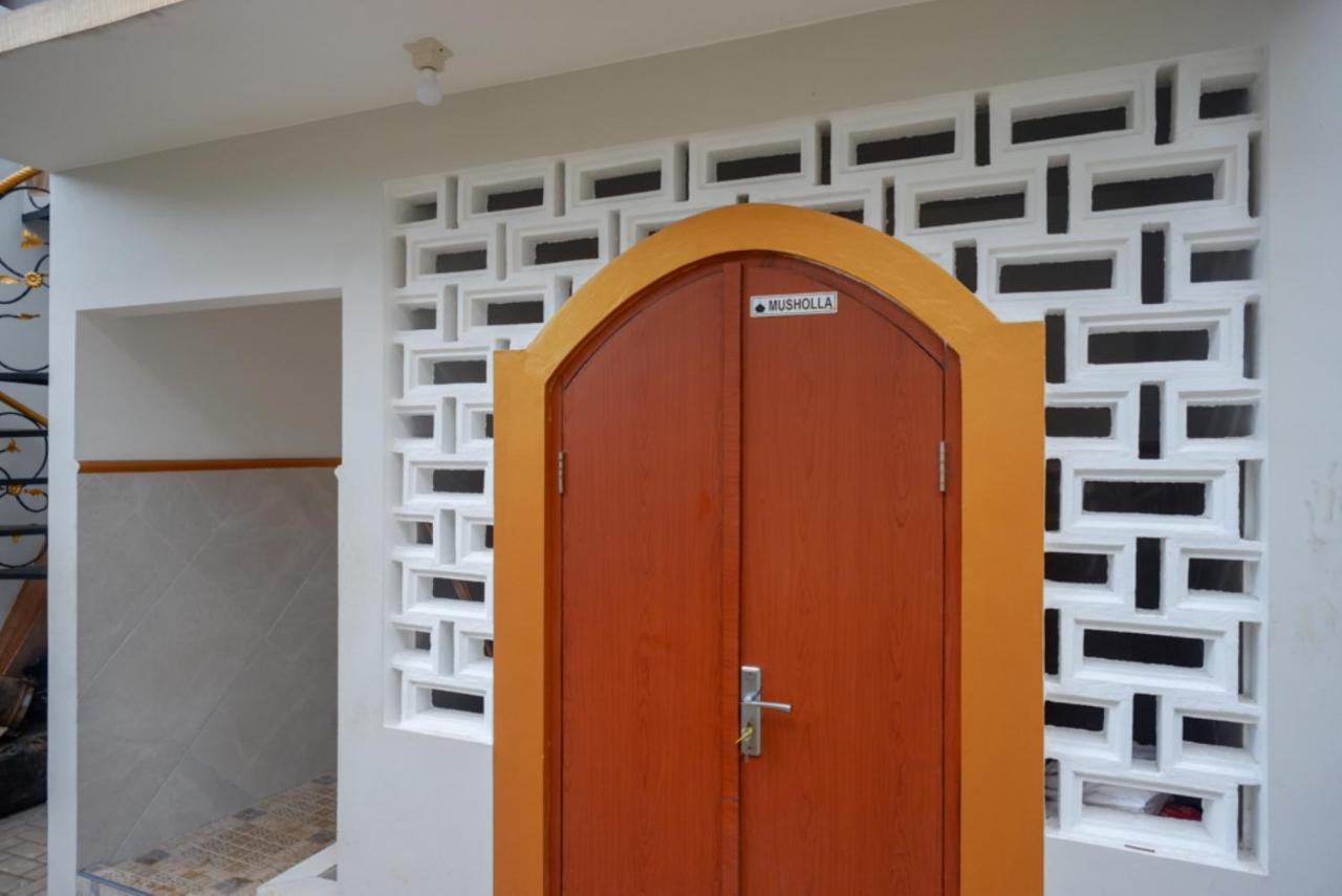 Hotel RedDoorz near Kampus UMP Purwokerto 2 Sumbang Exterior foto